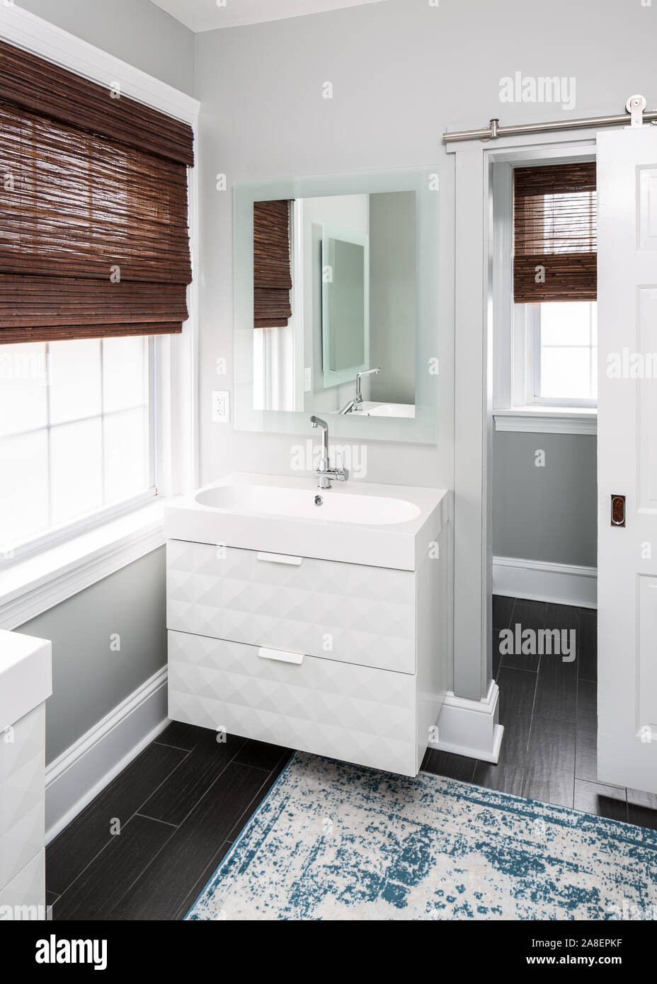 Amerikanisches Badezimmer -Fotos Und -Bildmaterial In Hoher pertaining to Amerikanisches Badezimmer