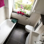 Badewanne Und Dusche Im 5 Qm Bad – Bäder Seelig Inside Badezimmer Mit Badewanne Und Dusche