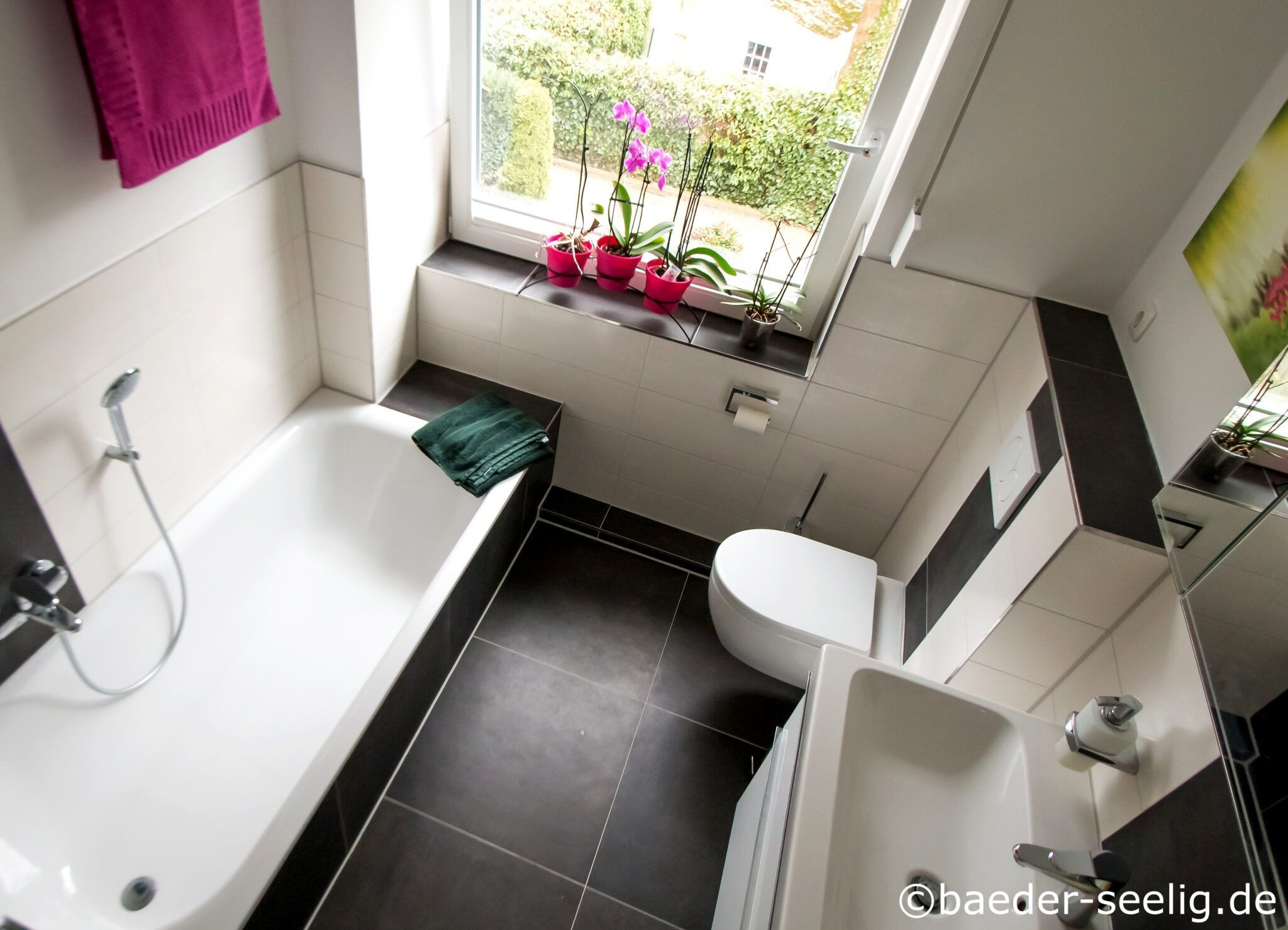 Badewanne Und Dusche Im 5 Qm Bad - Bäder Seelig inside Badezimmer Mit Badewanne Und Dusche