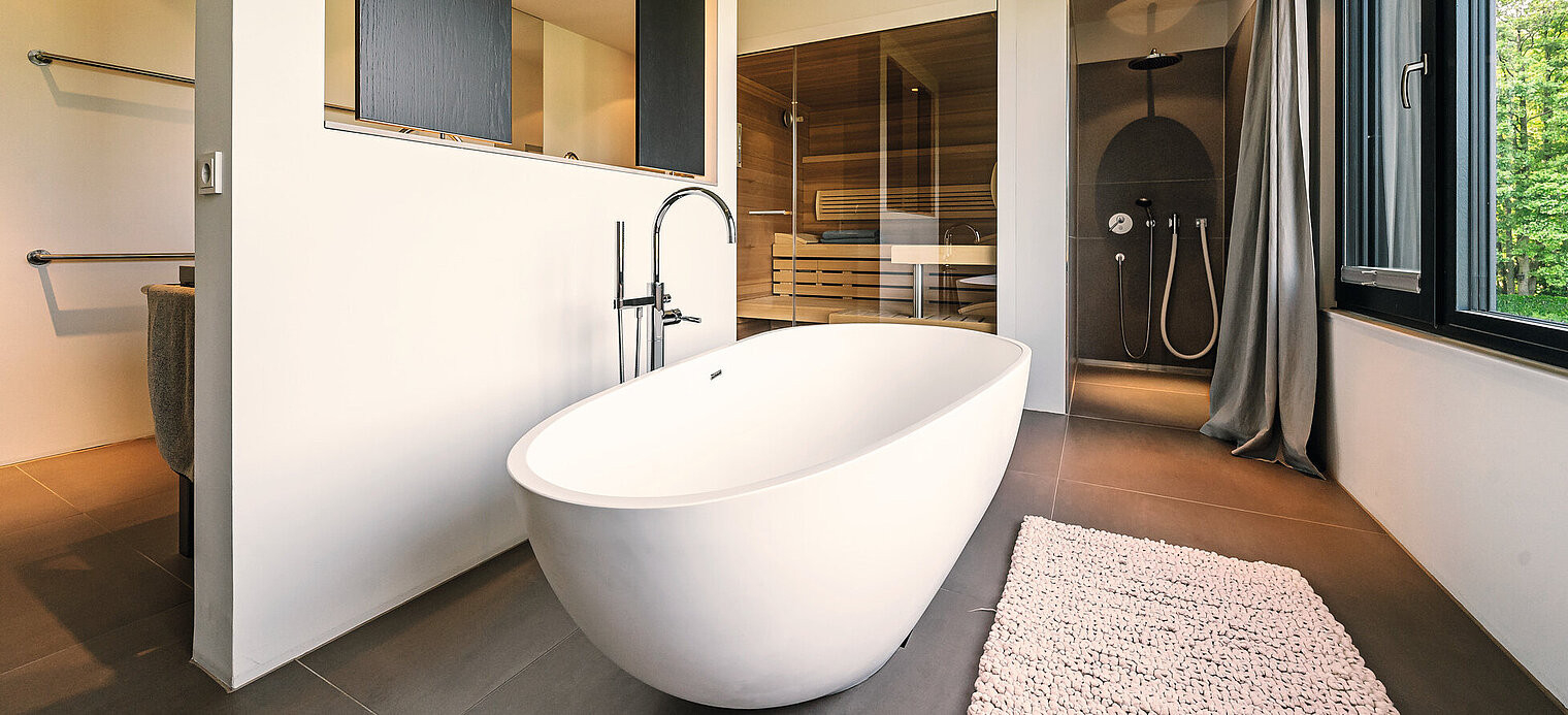 Dusche Oder Badewanne: Eine Entscheidungshilfe - Häuser Heute intended for Badezimmer Mit Badewanne Und Dusche