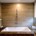 Eckbadewannen Mit Dusche Im Experten Check Regarding Badezimmer Mit Eckbadewanne