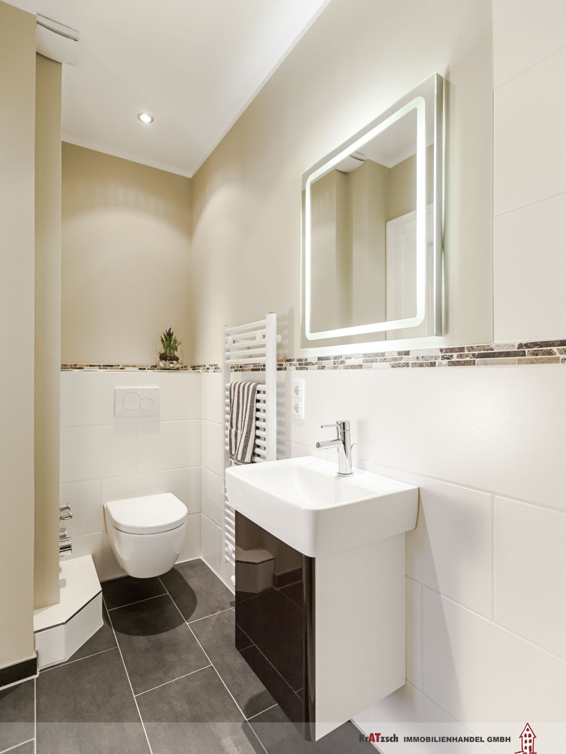 Entdecke 9 Bordüre Ideen | Badezimmerideen, Badezimmer Renovieren regarding Badezimmer Bordüre