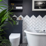 Schwarz Weißes Badezimmer, Wandfliesen … – Bild Kaufen – 13671568 Pertaining To Badezimmer Fliesen Schwarz Weiß