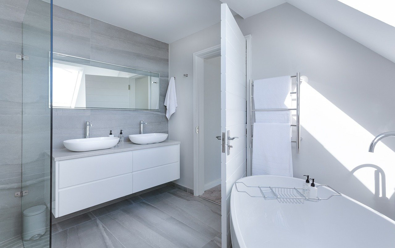 Tolle Ideen Für Ein Badezimmer In Weiß pertaining to Moderne Badezimmer 2019